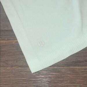 Lululemon Seek Simplicity Tank Size 10 NWT